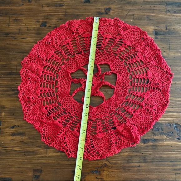 Collectible Beautiful Handmade Crocheted Doily Red Cottagecore Christmas 18" - Picture 5 of 5